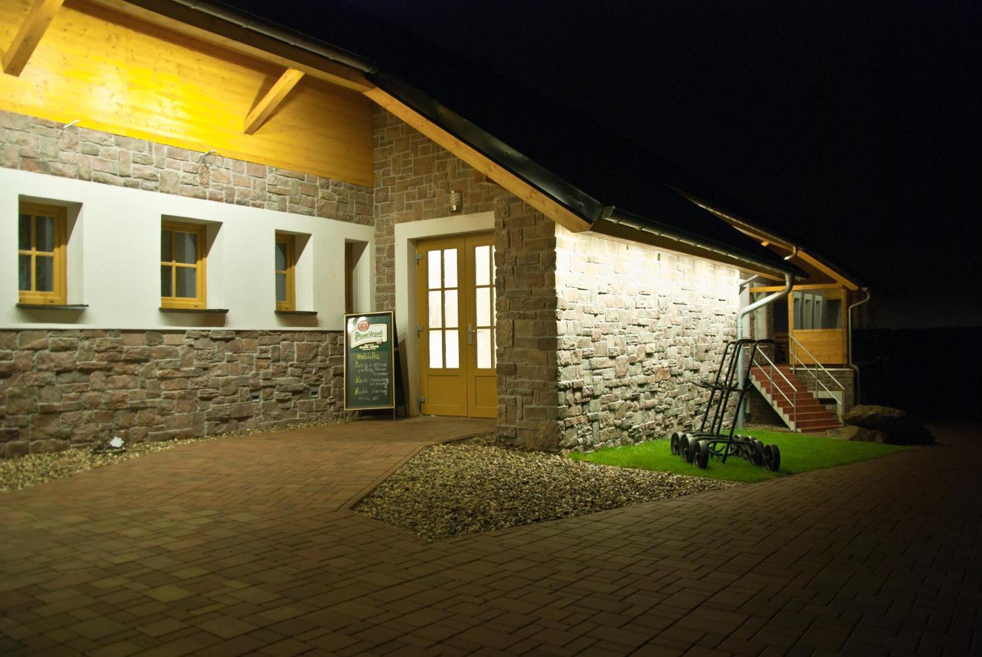 Hotel Krusnohorsky Dvur Cínovec Exterior foto