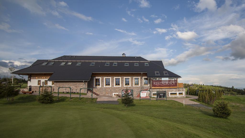 Hotel Krusnohorsky Dvur Cínovec Exterior foto